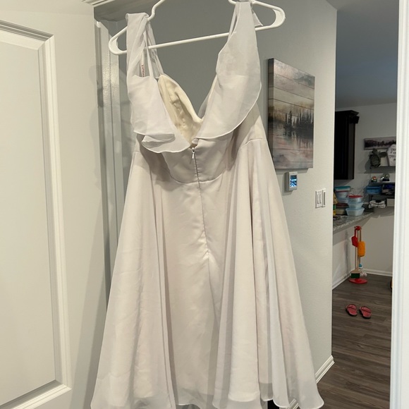 🤍JJ’s House White Off The Shoulder Dress🤍 - Picture 5 of 5